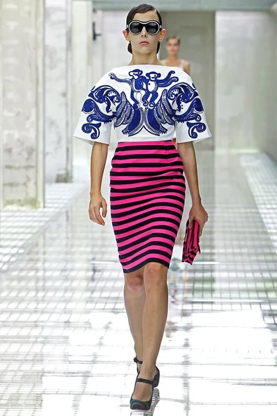 Look 26
